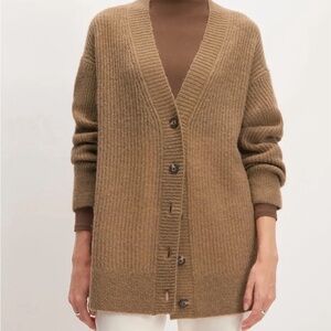 Everlane The Oversized Alpaca Merino Wool Cardigan — Camel